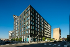 The Beacon 32